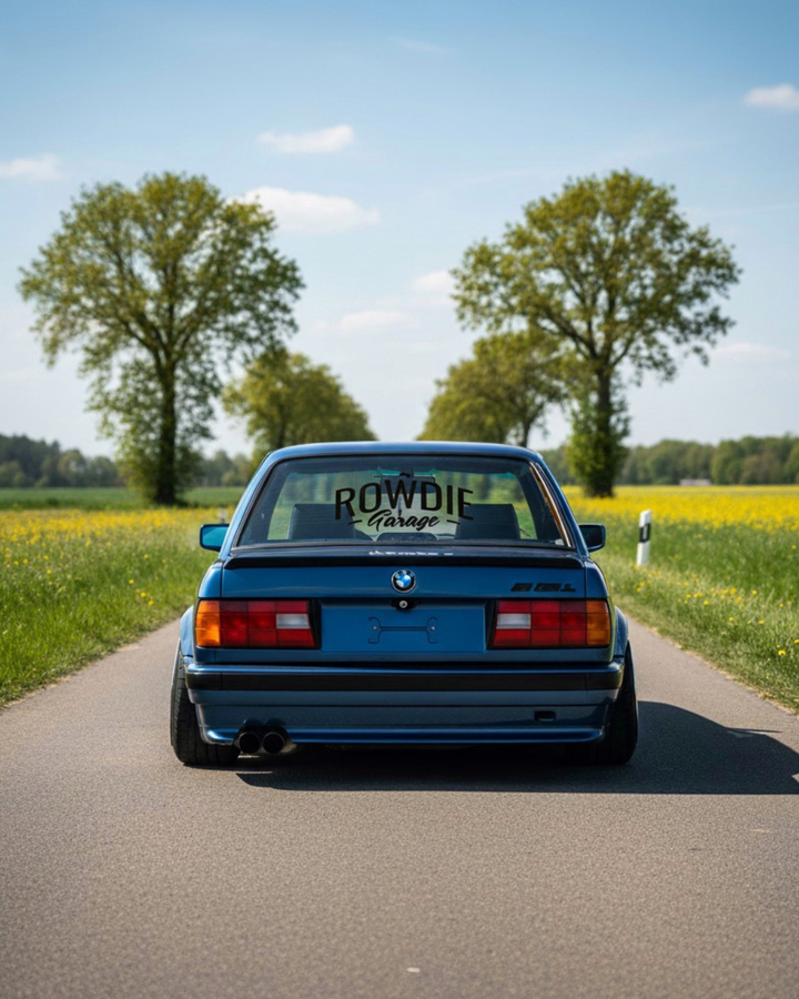 Sticker Rowdie Garage 20/40/60cm schwarz | weiss + Gratis AsphaltClub Rakel